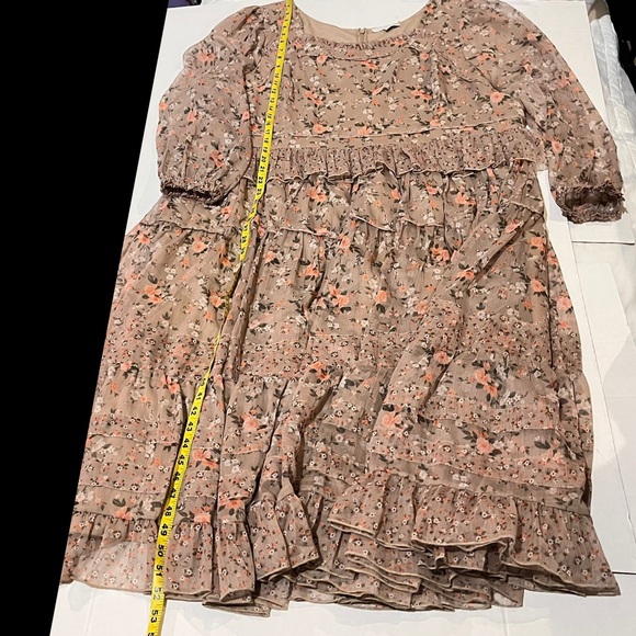 Ivy City Tiered Floral Maxi Dress - Picture 13 of 14